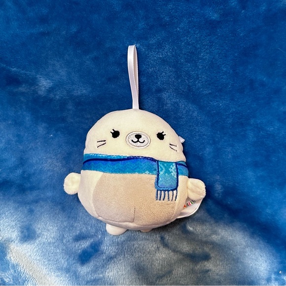 SQUISHMALLOWS Lucille the Seal 4in Ornament - Picture 1 of 2